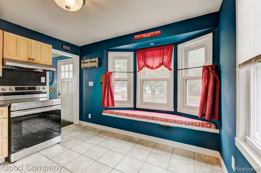 545 E Maplehurst Street, Ferndale, MI 48220 — Photo 9