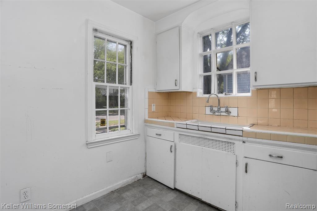 16555 Bramell Street, Detroit, MI 48219 — Photo 9