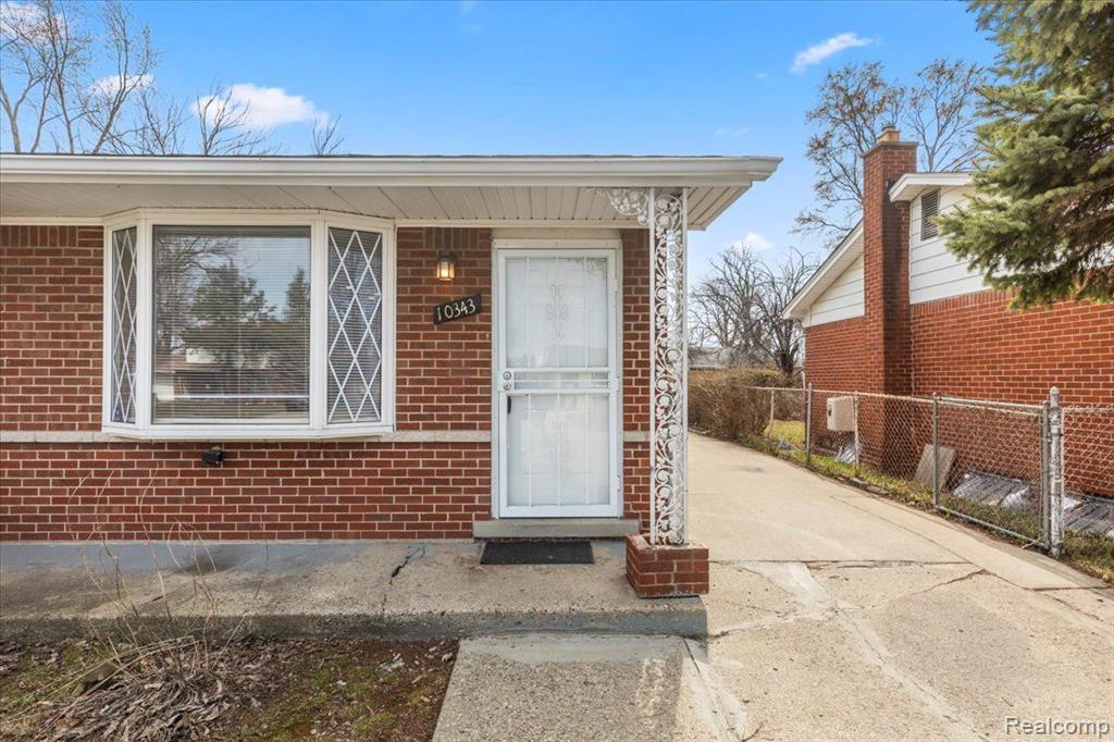 10343 N OAK Drive, Ferndale, MI 48220 — Photo 12