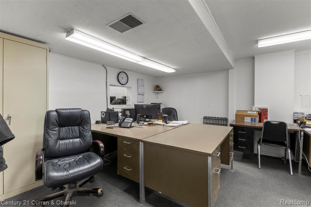 24101 W Warren Street, Dearborn Heights, MI 48127 — Photo 11