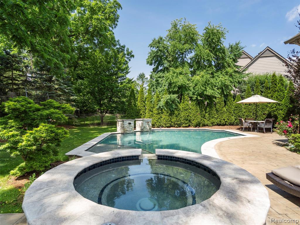 5657 Greenhill Drive, Troy, MI 48098 — Photo 71