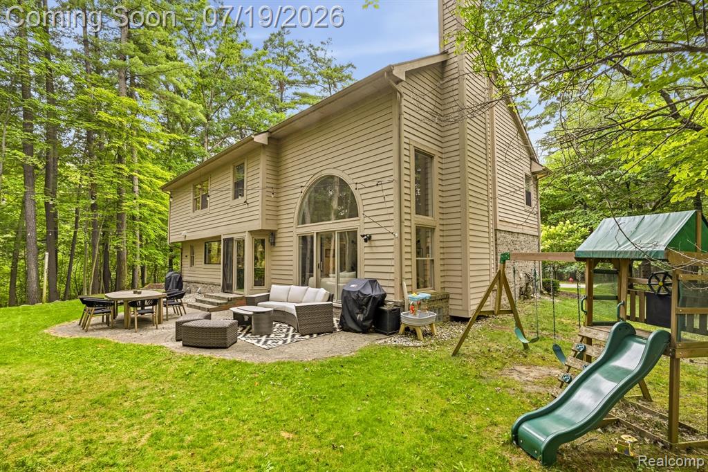 576 Indian Trail, Lake Orion, MI 48362 — Photo 3