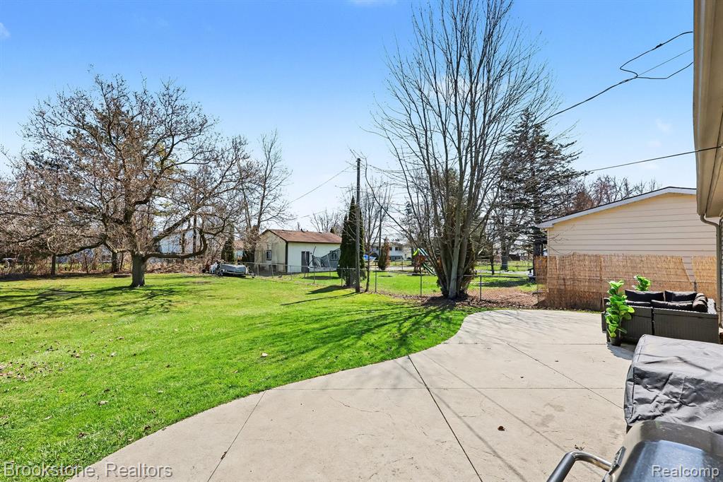 70424 Karen Street, Richmond, MI 48062 — Photo 16