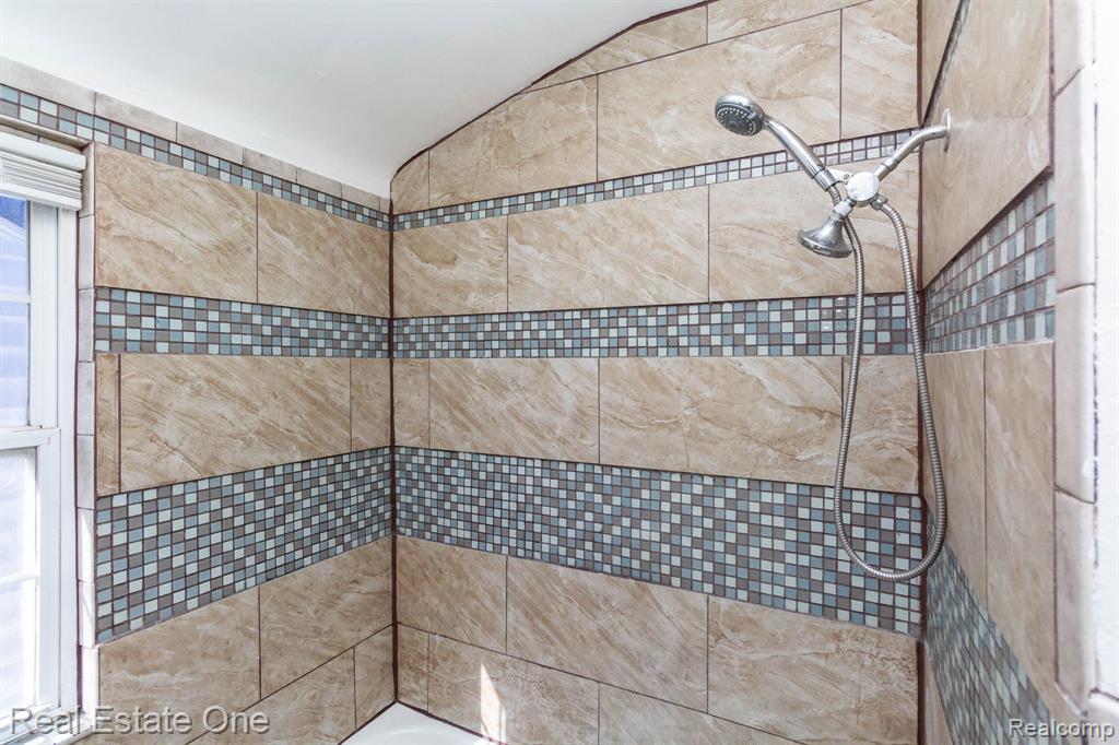 18666 Carrie Street, Detroit, MI 48234 — Photo 26