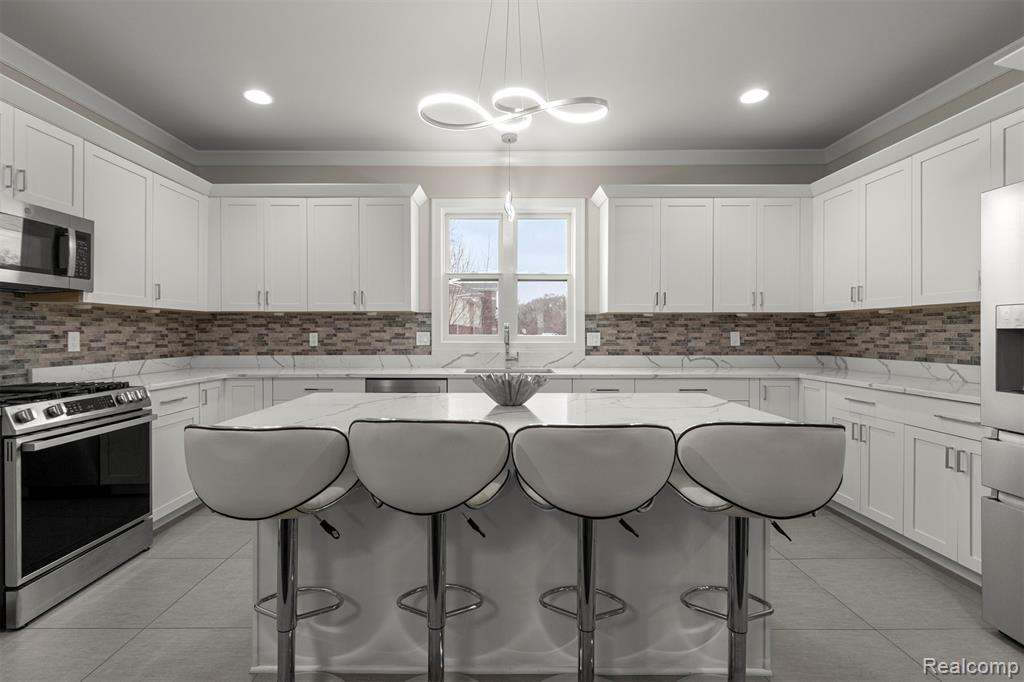 8615 Greendale Drive, Sterling Heights, MI 48312 — Photo 17