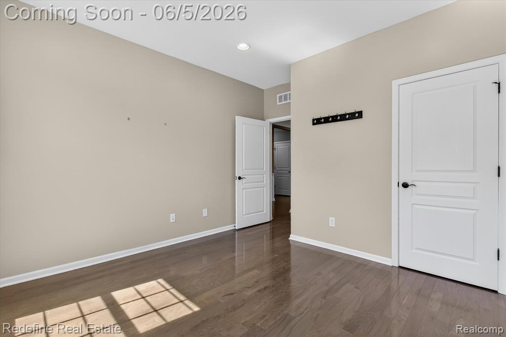 49916 Alden, Canton, MI 48188 — Photo 31