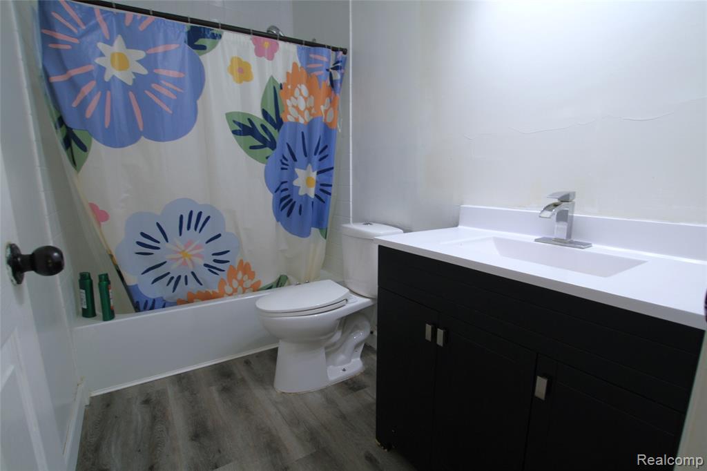 6325 Clarkston Road, Clarkston, MI — Photo 16