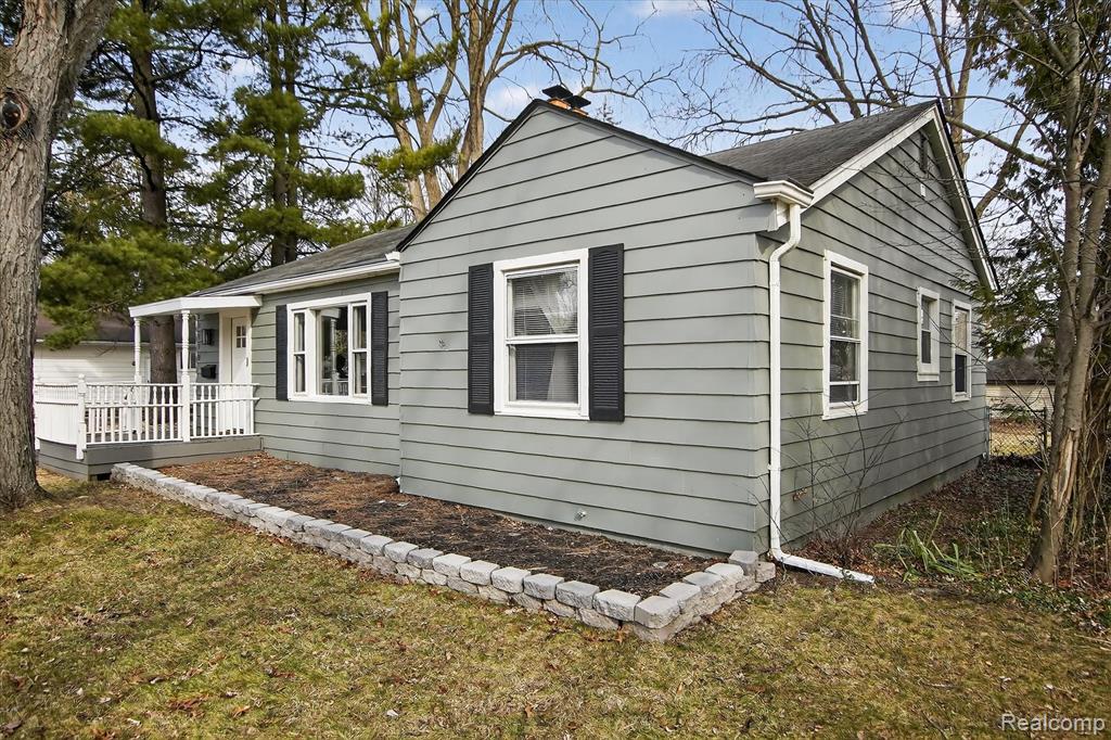 23170 Hawthorne Street, Farmington, MI 48336 — Photo 4
