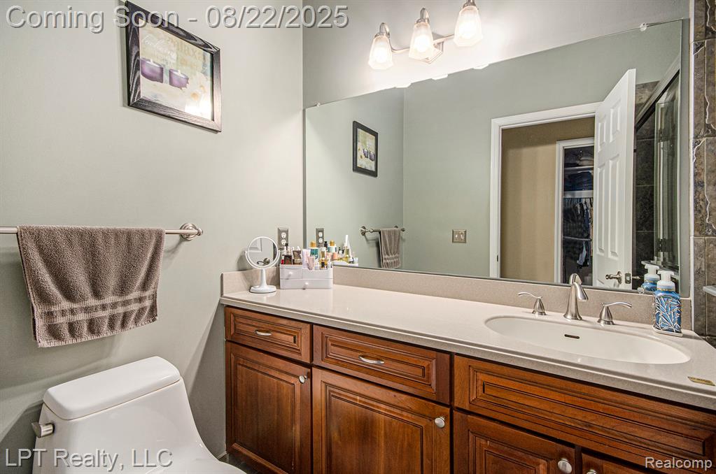 53043 CELTIC Drive, Shelby Twp, MI 48315 — Photo 23