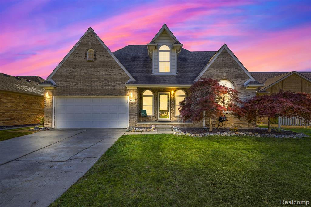 811 SAINT JOHNS Boulevard, Lincoln Park, MI 48146 — front exterior