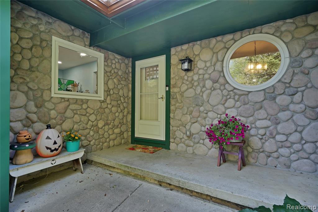3738 Winterwood Drive - Photo 4