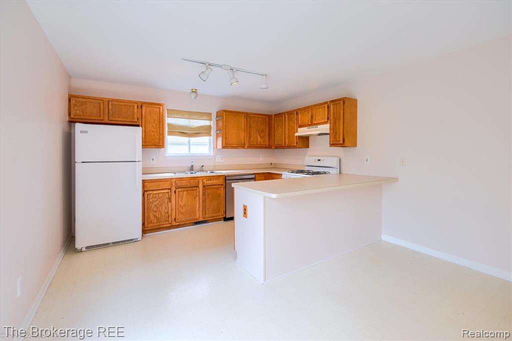 9446 Tiger Run Trail, Davison, MI 48423 — Photo 14