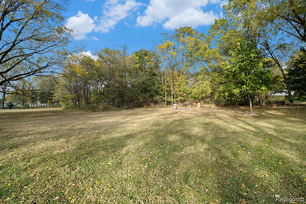 105 S Comstock Street, Corunna, MI 48817 — Photo 45