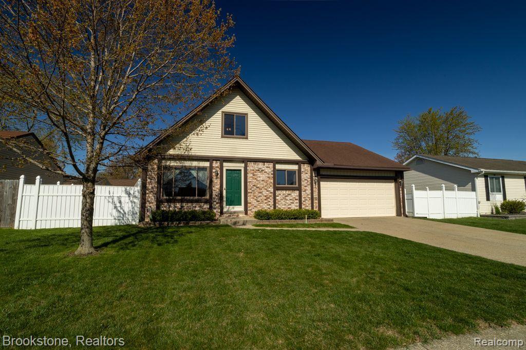 49213 KIMBERLY ANN Lane, Chesterfield, MI — Photo 24