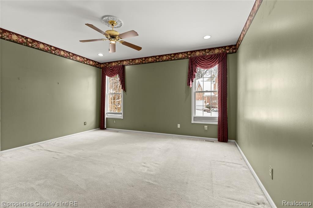 6166 Natures Cove, Grand Blanc, MI 48439 — Photo 13