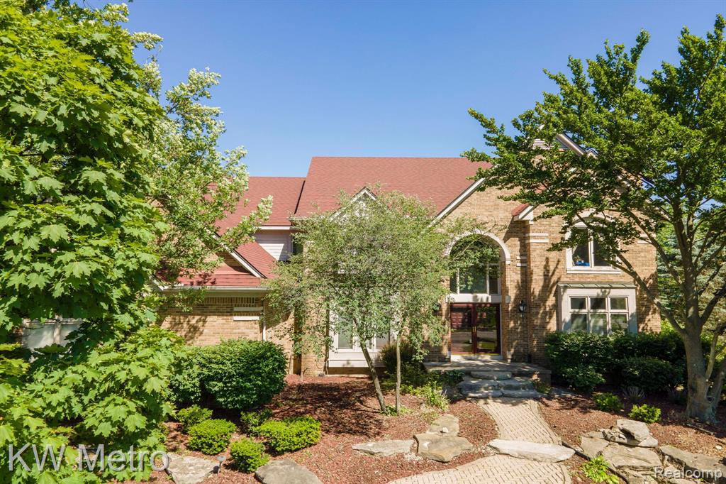 6657 Chelsea Bridge, West Bloomfield, MI — Photo 4