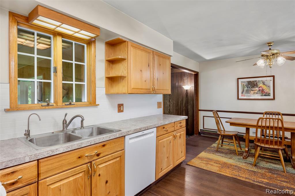 595 N Cedar Road, Fowlerville, MI 48836 — Photo 14