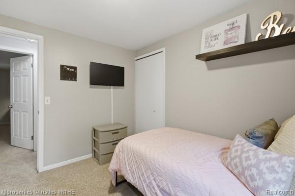 6884 Aeroview Street, West Bloomfield, MI 48324 — Photo 17
