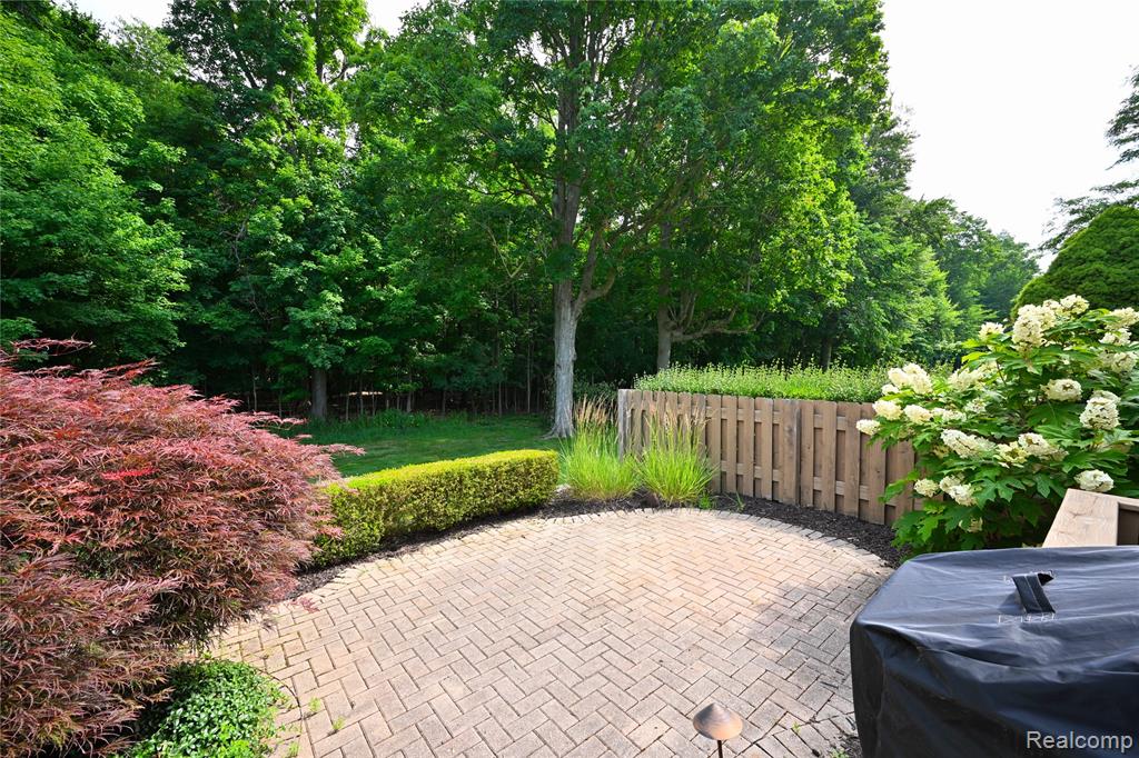 5370 Breeze Hill Place, Troy, MI 48098 — Photo 31