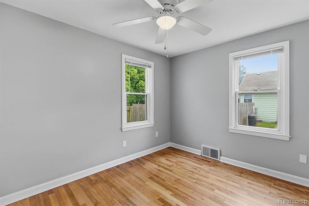 77 Huron Avenue, Mount Clemens, MI 48043 — Photo 15