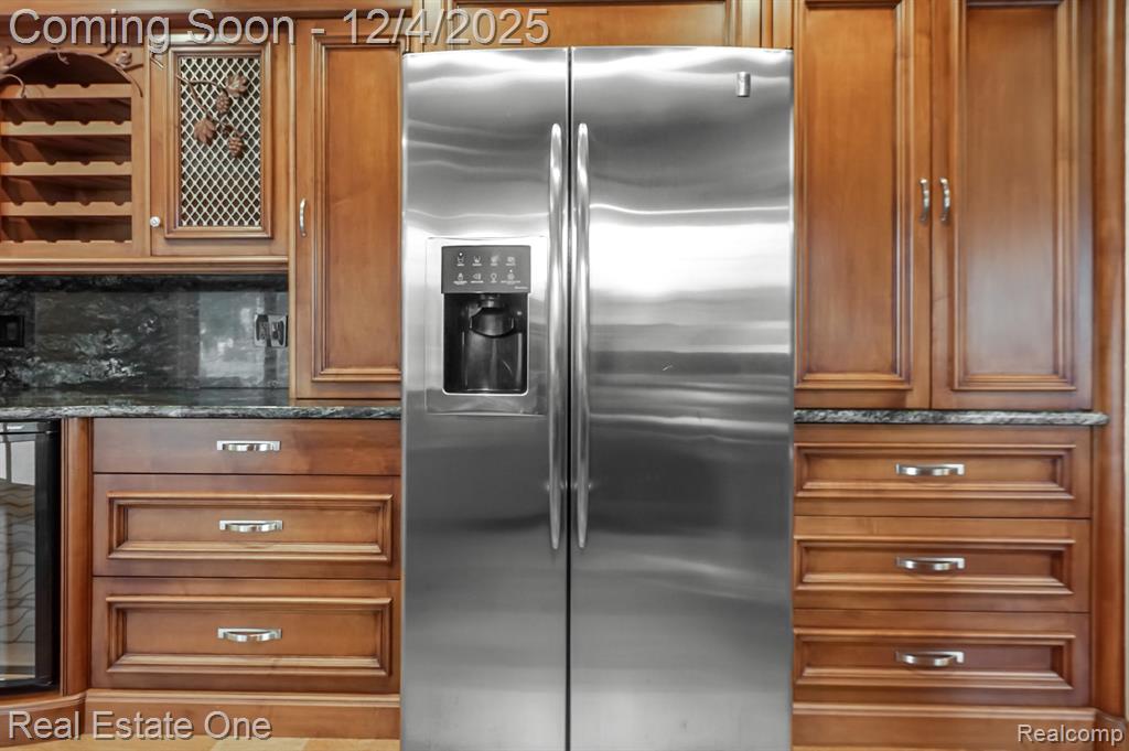 4147 Greensboro Drive, Troy, MI 48085 — Photo 11