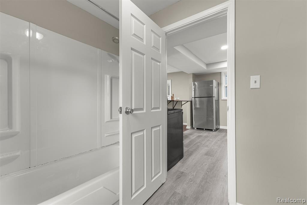 8279 Hugh Street, Westland, MI — Photo 13