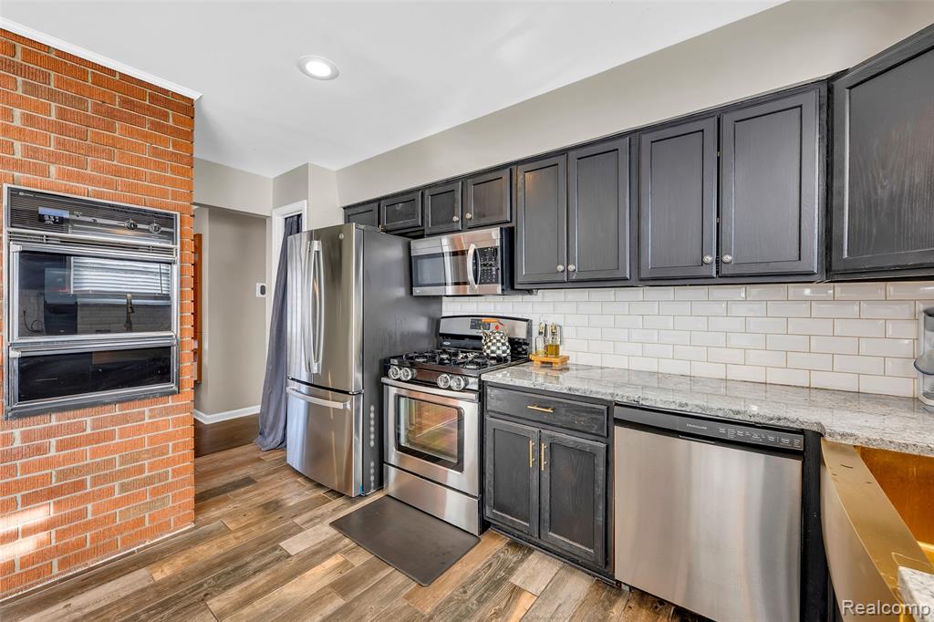6120 Kinloch Street, Dearborn Heights, MI 48127 — Photo 13