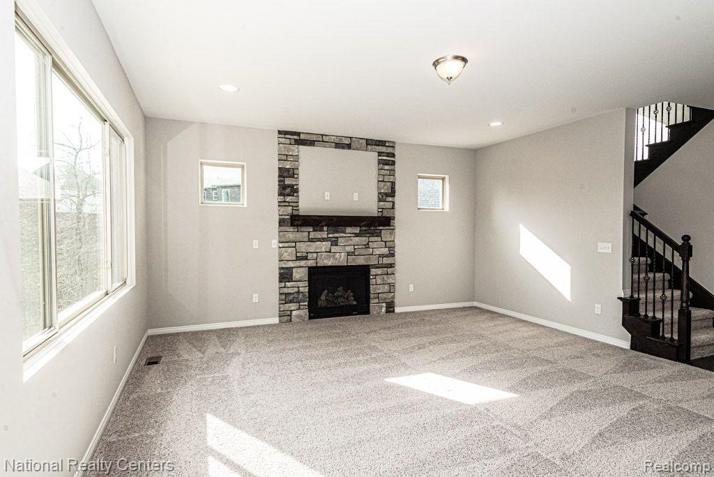 1114 Rochawies Drive, Oakland, MI — Photo 13