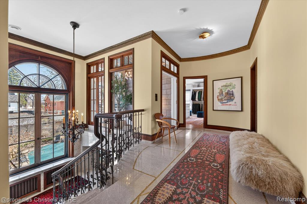 2150 Iroquois Street, Detroit, MI 48201 — Photo 32