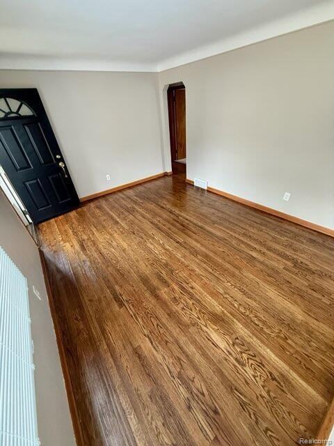 560 E ANNABELLE Avenue, Hazel Park, MI 48030 — Photo 3