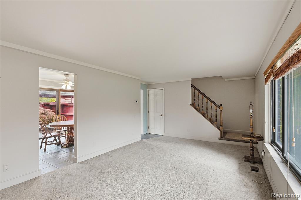 42216 Lochmoor Street, Clinton Twp, MI 48038 — Photo 12