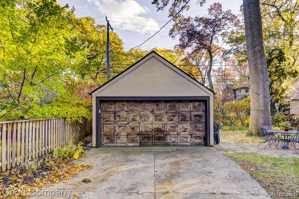 551 W Oakridge Street, Ferndale, MI 48220 — Photo 54