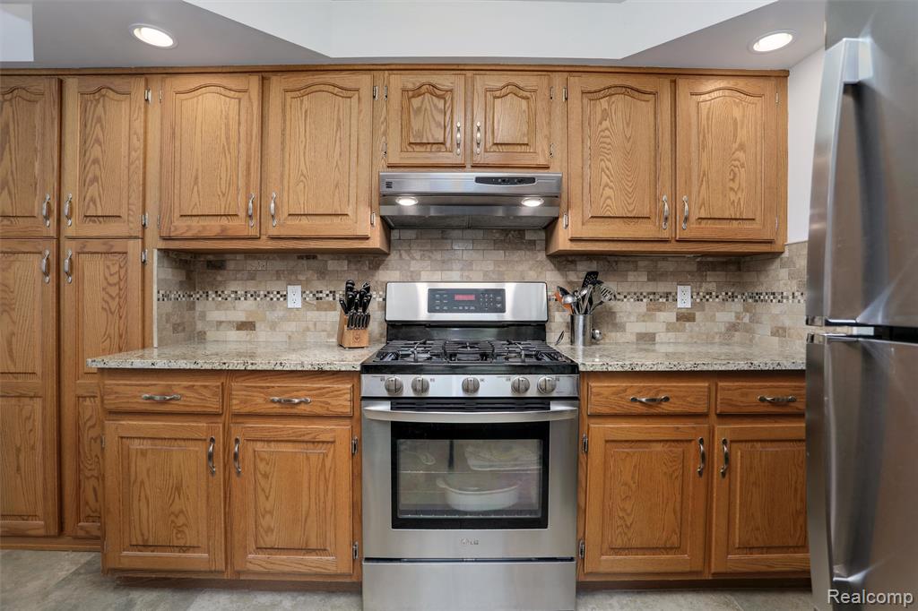 5212 Nocturne Lane, Shelby Twp, MI 48316 — Photo 9