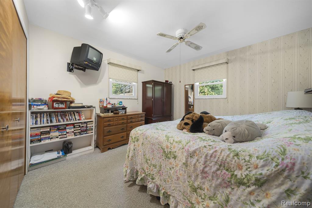 4209 Rural Street, Waterford, MI 48329 — Photo 10