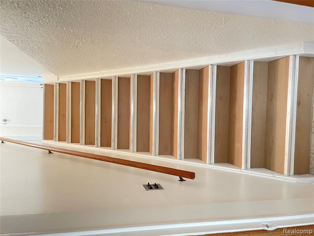 32827 DOVER Avenue, Warren, MI 48088 — Photo 38