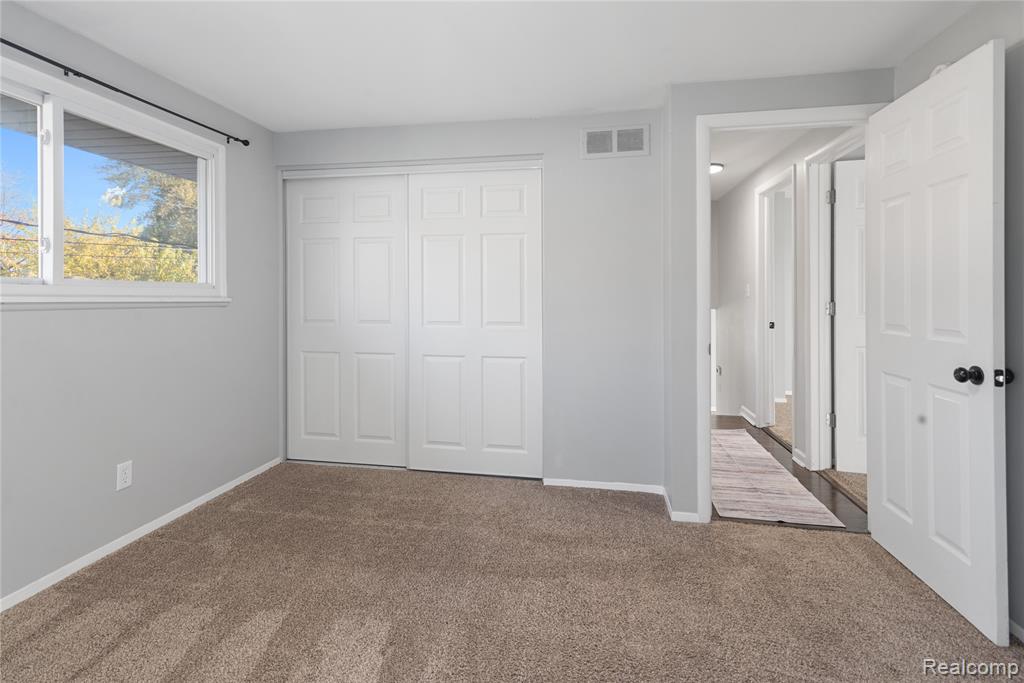 43606 Gainsley Drive, Sterling Heights, MI 48313 — Photo 9