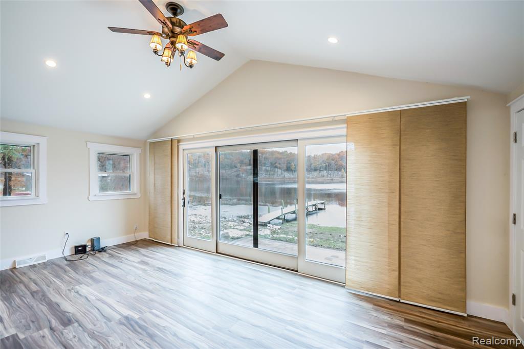 542 Oak Dale Drive, Chelsea, MI 48118 — Photo 30