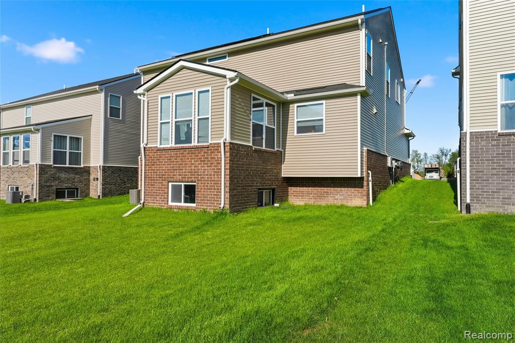 20975 Calabrese Drive, South Lyon, MI 48178 — Photo 35