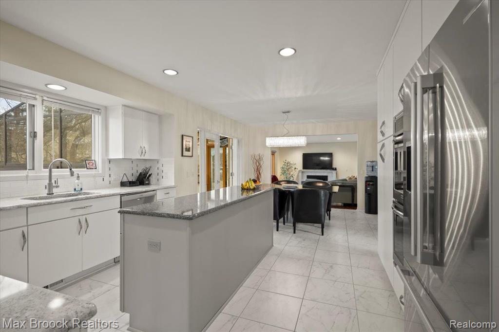 6362 CHARLES Drive, West Bloomfield, MI — Photo 20