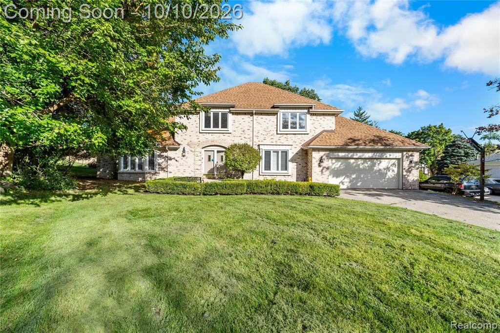 4776 S Knoll Court, West Bloomfield, MI 48323