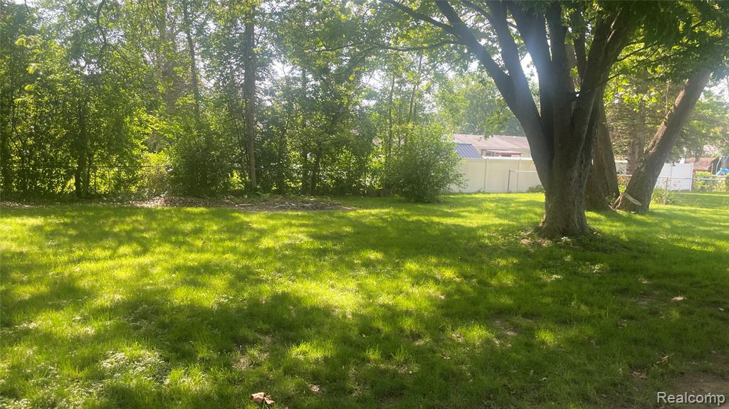 2966 Burlington Drive, Buena Vista, MI 48601 — Photo 52