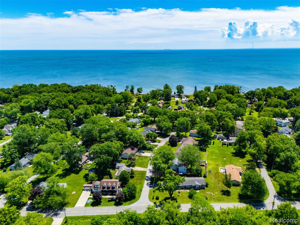 7700 Beachway Drive, Monroe, MI 48161 — Photo 32