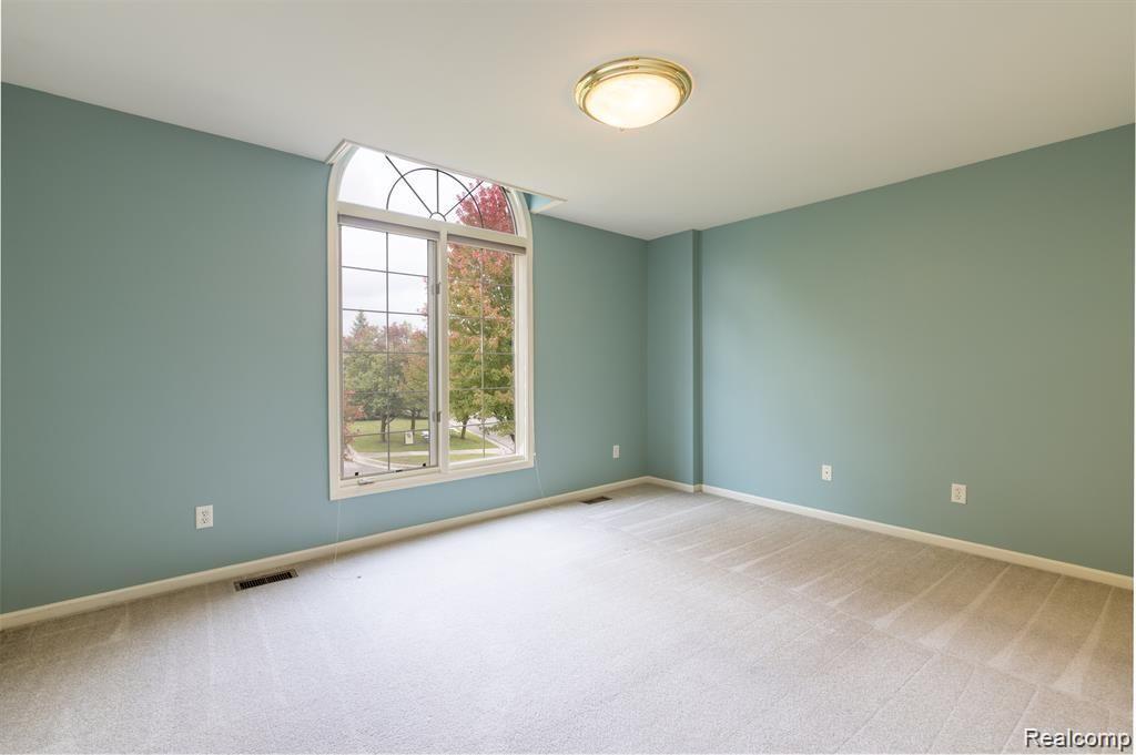 6959 KENNESAW Road, Canton, MI 48187 — Photo 32
