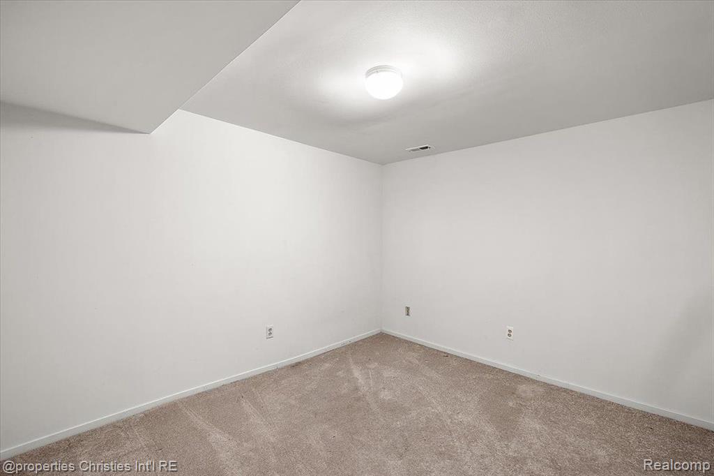 1806 S Hill Boulevard, Bloomfield Hills, MI 48304 — Photo 34