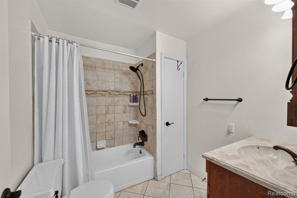 4184 W Lake Road, Clio, MI 48420 — Photo 31