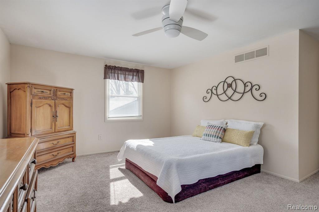 4929 Danbury Drive, Troy, MI 48085 — Photo 21
