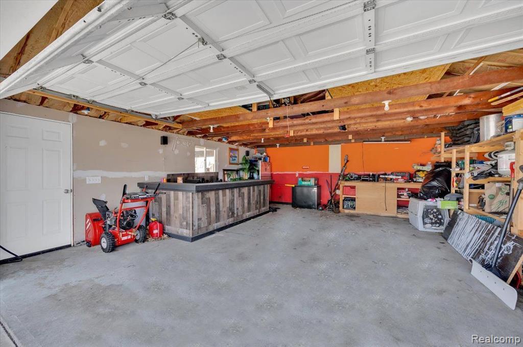 895 GLASPIE Road, Oxford, MI 48371 — Photo 19