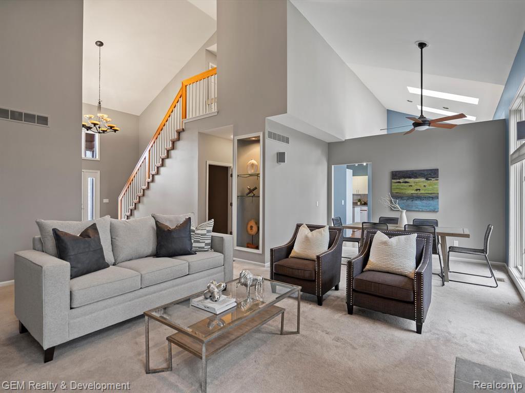 7487 KENNINGTON Boulevard, West Bloomfield, MI — Photo 4