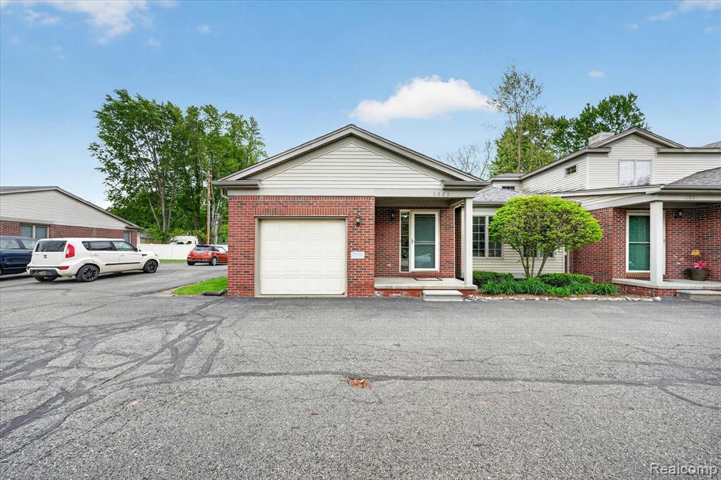 6020 N Newburgh Road, Westland, MI — front exterior