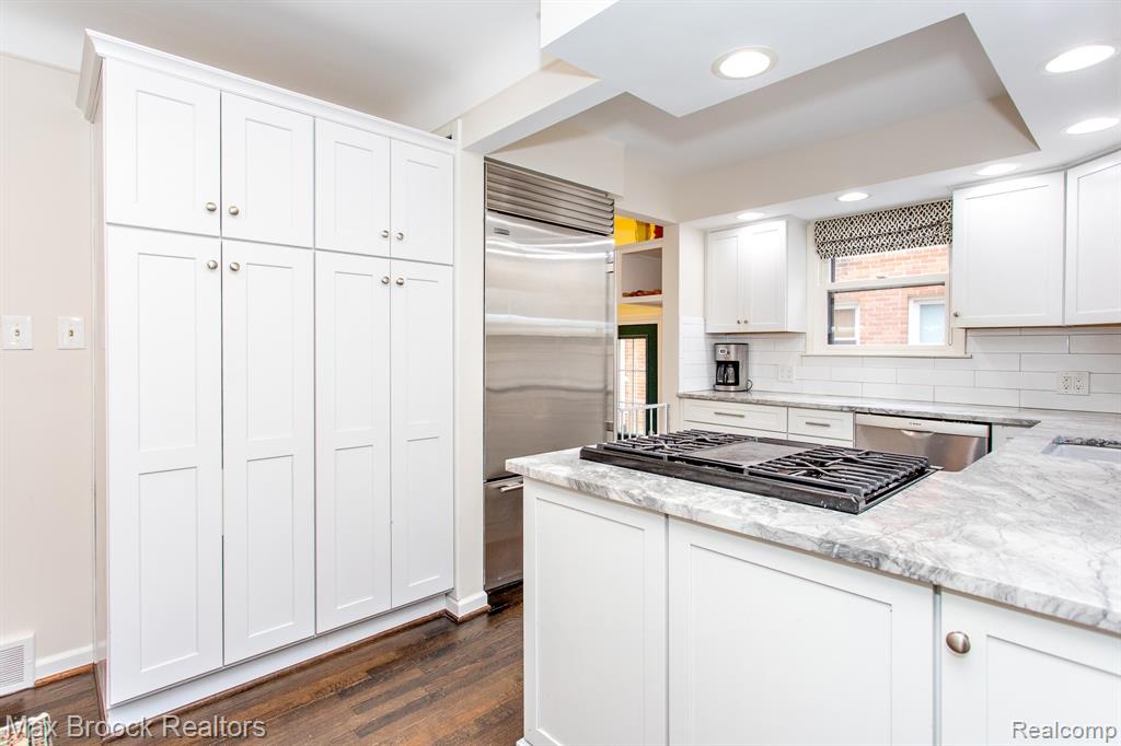 12769 Lasalle Lane, Huntington Woods, MI — Photo 13